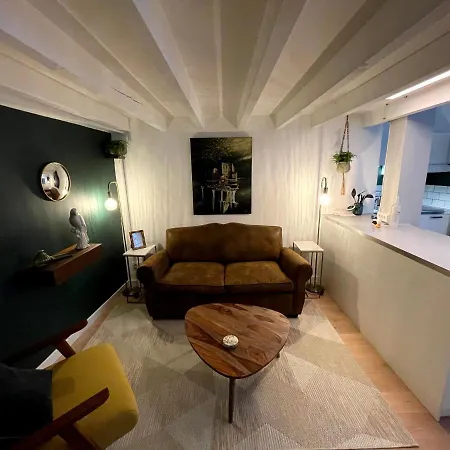 Et Spacieux Apartment *